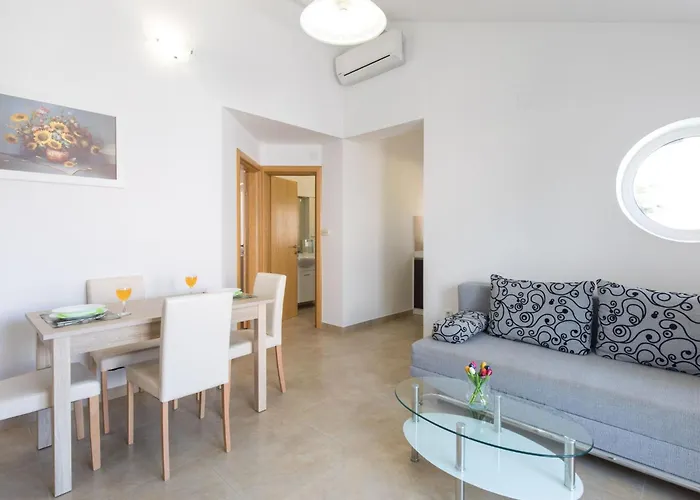 Nino 5 By Interhome *