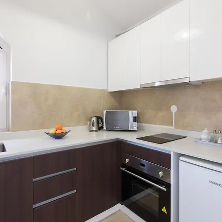 Nino 5 By Interhome Malinska